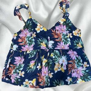 OLD NAVY | Flowy Floral  / flower print Top | size Large